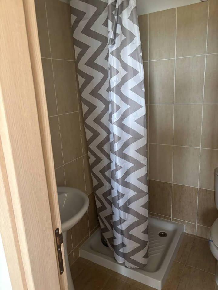 2 bedroom for rent in Tersefanou: https://www.facebook.com/marketplace/item/3098008510363212 (www.facebook.com)