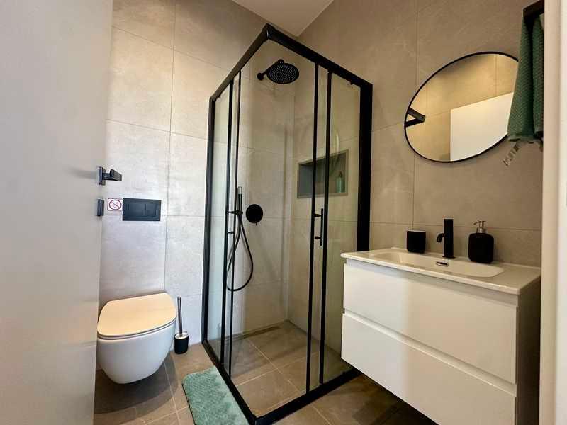 New central luxury studio: https://www.bazaraki.com/adv/5789401_new-central-luxury-studio (www.bazaraki.com)