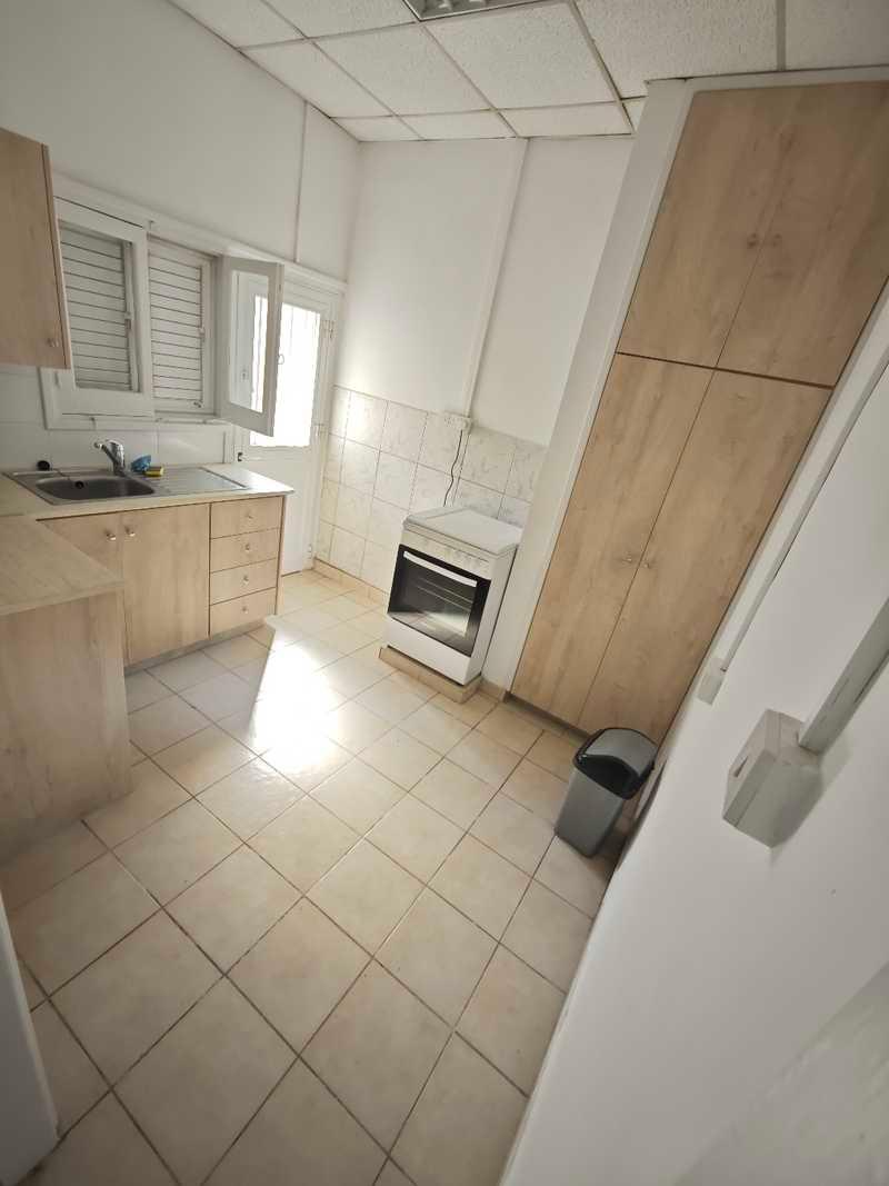 2-bedroom penthouse to rent: https://www.bazaraki.com/adv/5786262_2-bedroom-penthouse-to-rent (www.bazaraki.com)