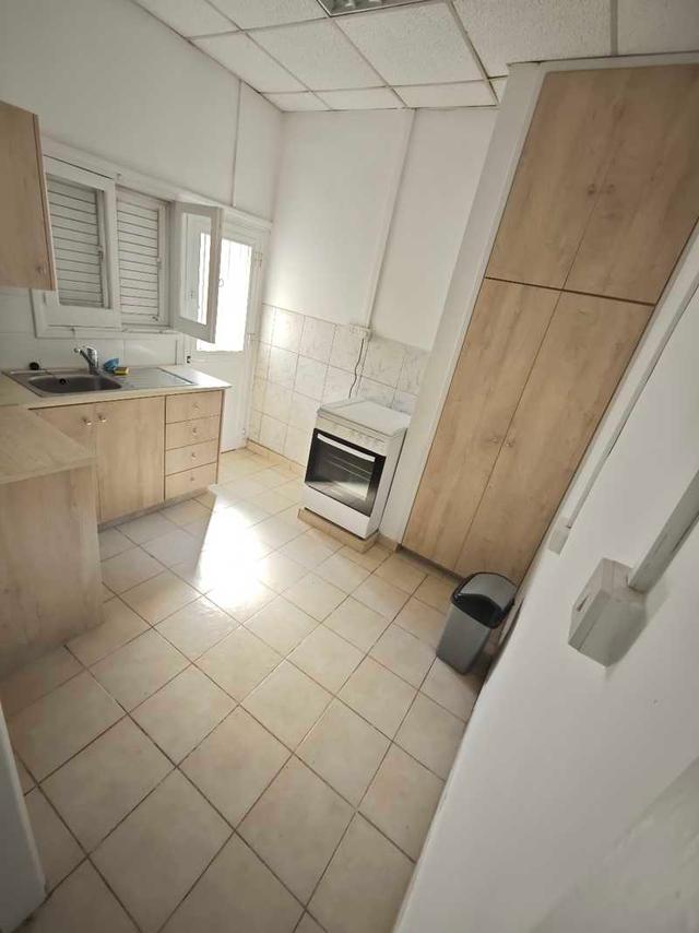 2-bedroom penthouse to rent: https://www.bazaraki.com/adv/5786262_2-bedroom-penthouse-to-rent (www.bazaraki.com)