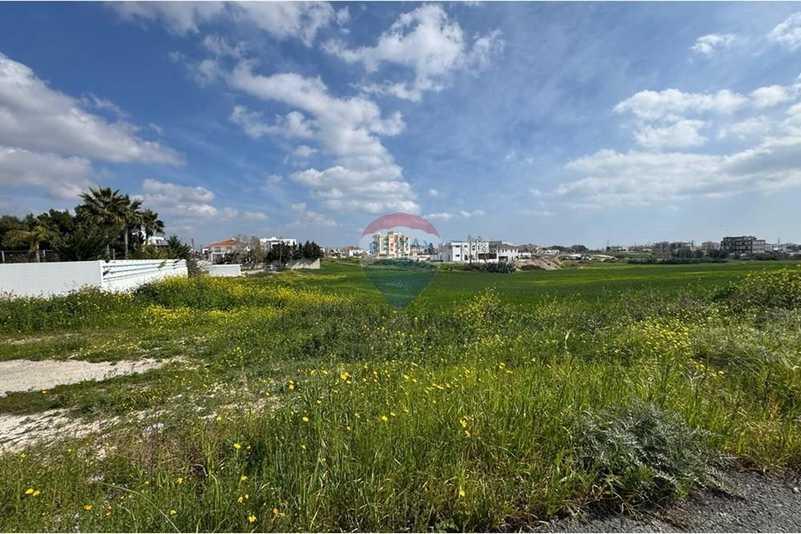 Residential land 6139 m²: https://www.bazaraki.com/adv/5789312_residential-land-6139-m2 (www.bazaraki.com)