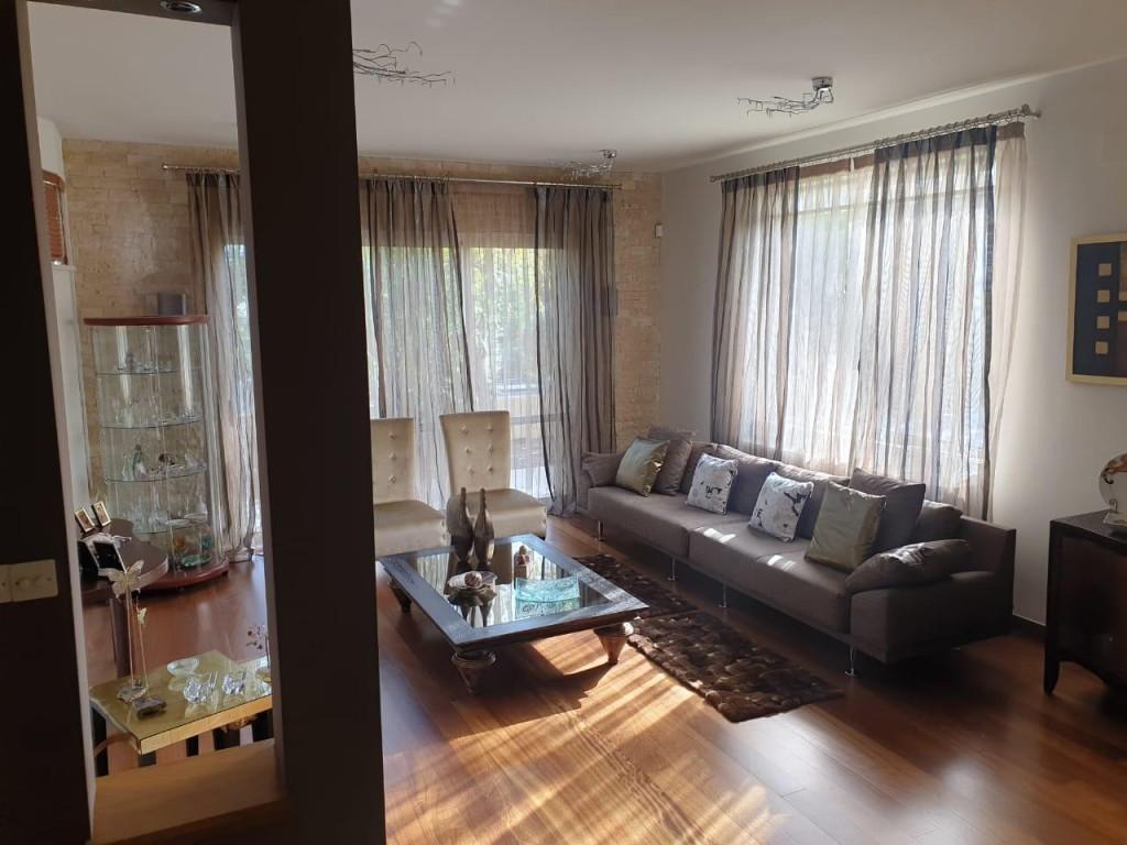 4 Bedroom Detached House For Sale: https://www.zyprus.com/property/24554/4-bedrooms-house-detached-house-in-agios-athanasios-limassol (www.zyprus.com)