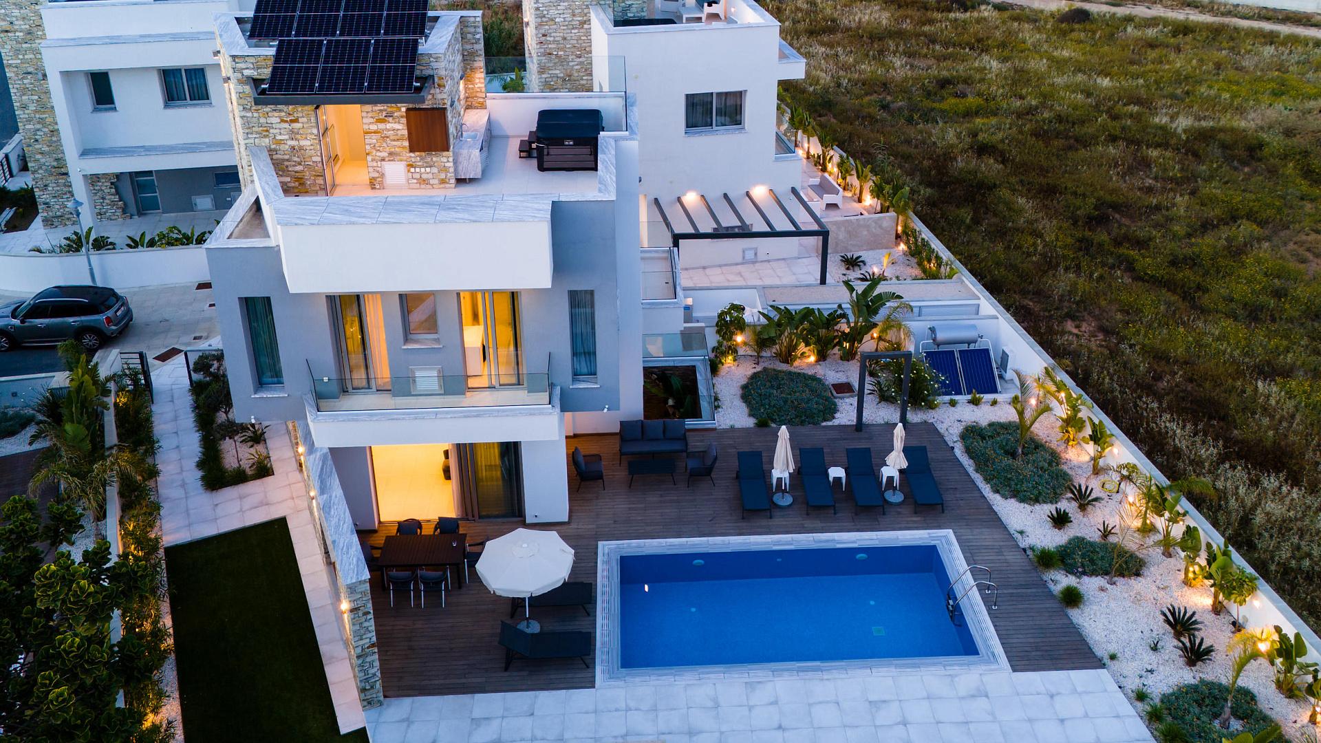New 4-bedroom villa in Famagusta № 152569: https://dom.com.cy/en/catalog/sale/152569/ (dom.com.cy)