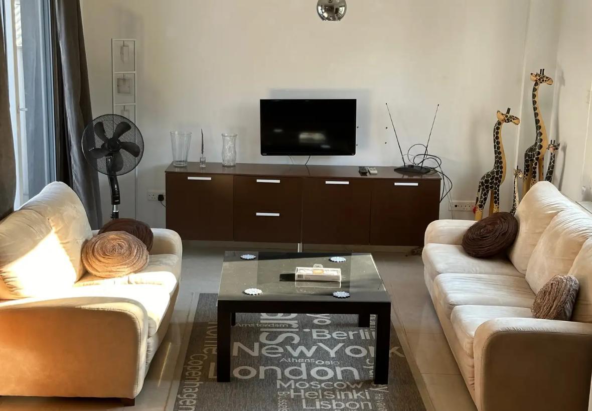 3-bedroom house in Larnaca №152085: https://dom.com.cy/en/catalog/rent/152085/ (dom.com.cy)