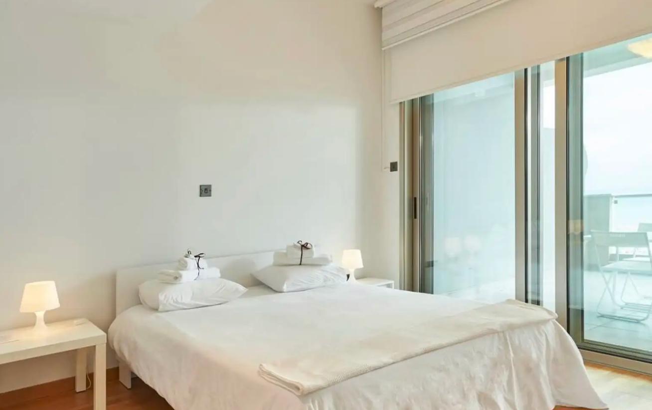 2-bedroom flat in Larnaca №153729: https://dom.com.cy/en/catalog/rent/153729/ (dom.com.cy)