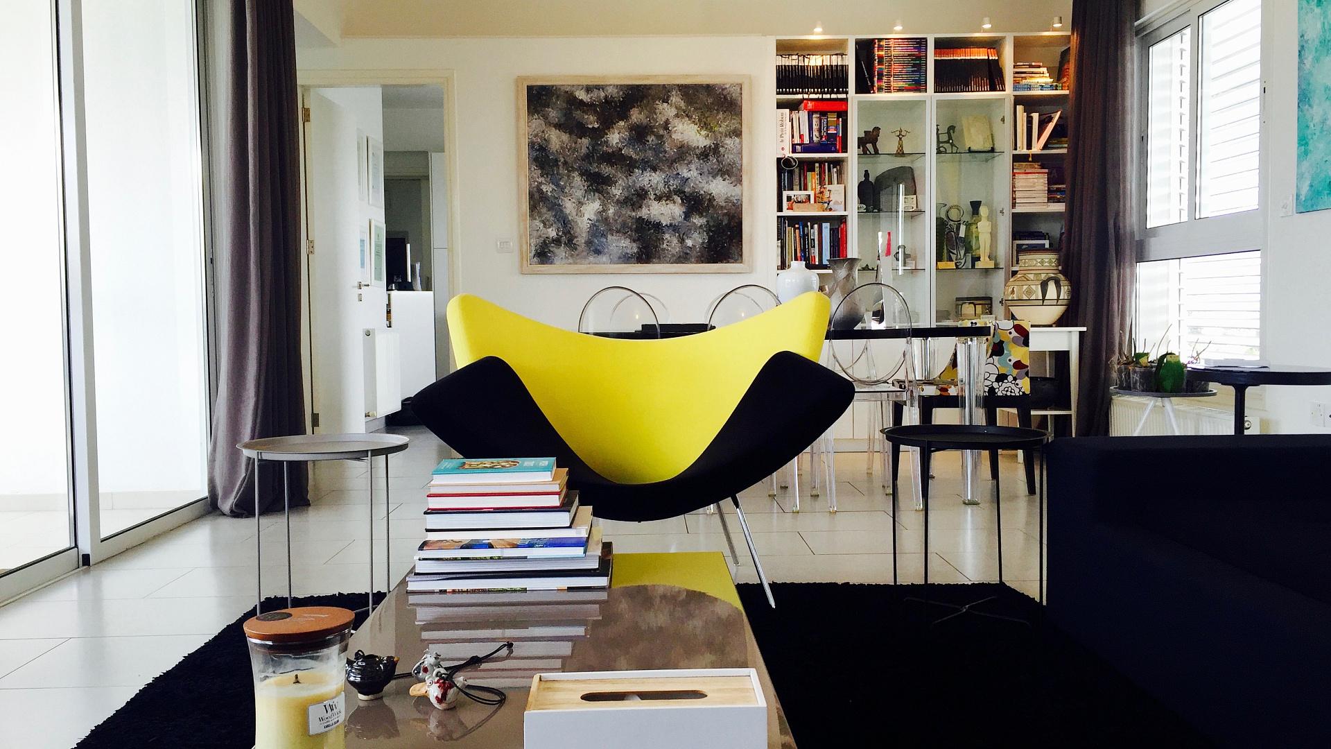 3-bedroom penthouse in Nicosia №154271: https://dom.com.cy/en/catalog/rent/154271/ (dom.com.cy)