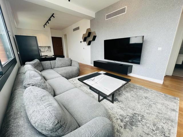 3 Beds 3 Baths Apartment/condo: https://www.facebook.com/marketplace/item/1189328872495519 (www.facebook.com)