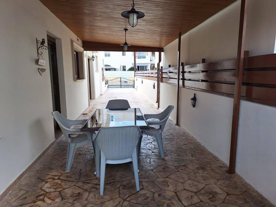 Stunning villa in Oroklini in Prime Cul‑de‑Sac Location 2 mins from the beach: https://www.facebook.com/marketplace/item/693956403015567 (www.facebook.com)