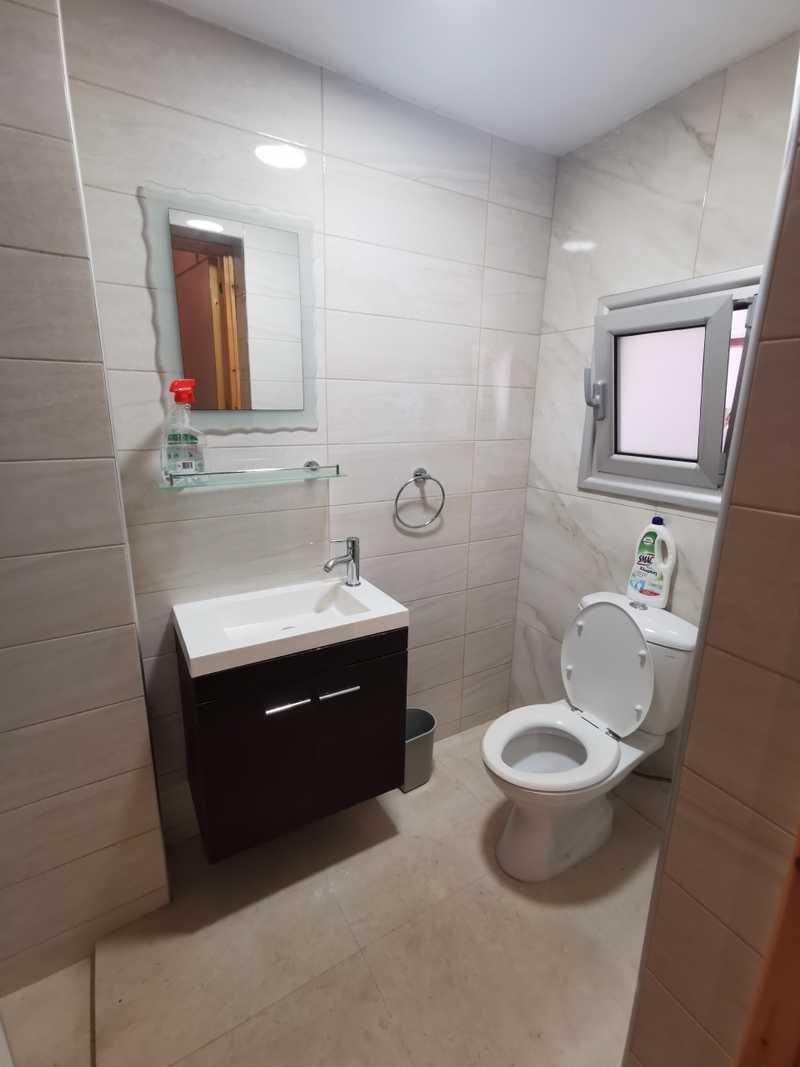 Double room with on suite. zakaki, limassol. close to the new port: https://www.bazaraki.com/adv/5793625_double-room-with-on-suite-to-rent-zakaki-limassol-close-to-the-new-port (www.bazaraki.com)