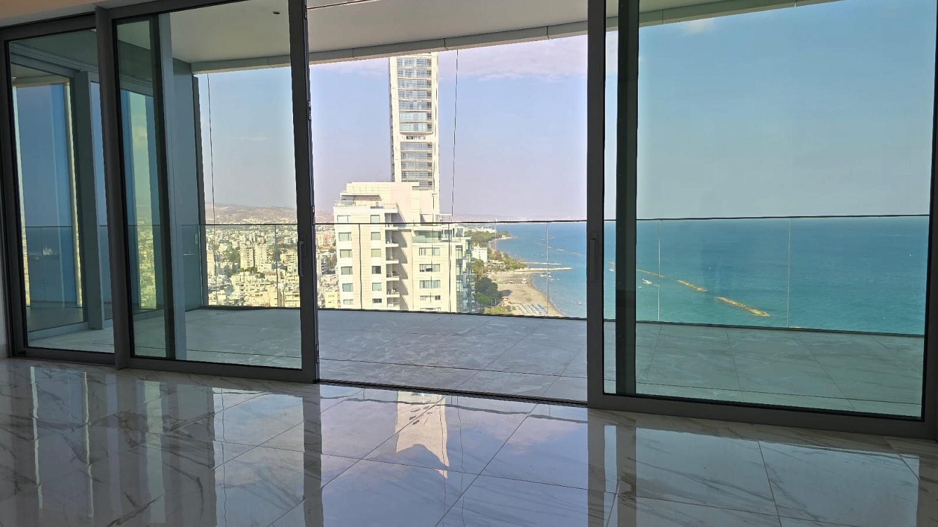New 3-bedroom apartment in Limassol № 147763: https://dom.com.cy/en/catalog/sale/147763/ (dom.com.cy)