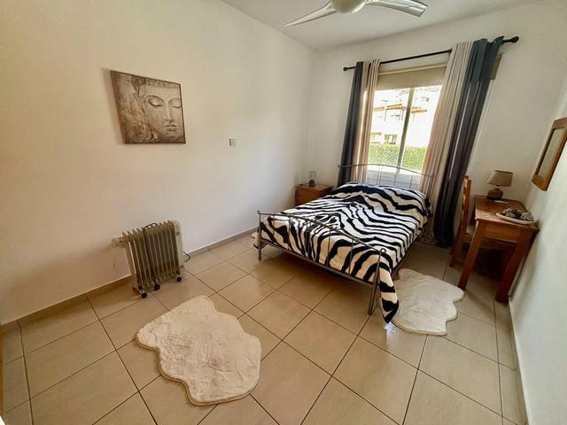 2 beds 2 baths Flat/apartment: https://www.facebook.com/marketplace/item/1377221256656155 (www.facebook.com)