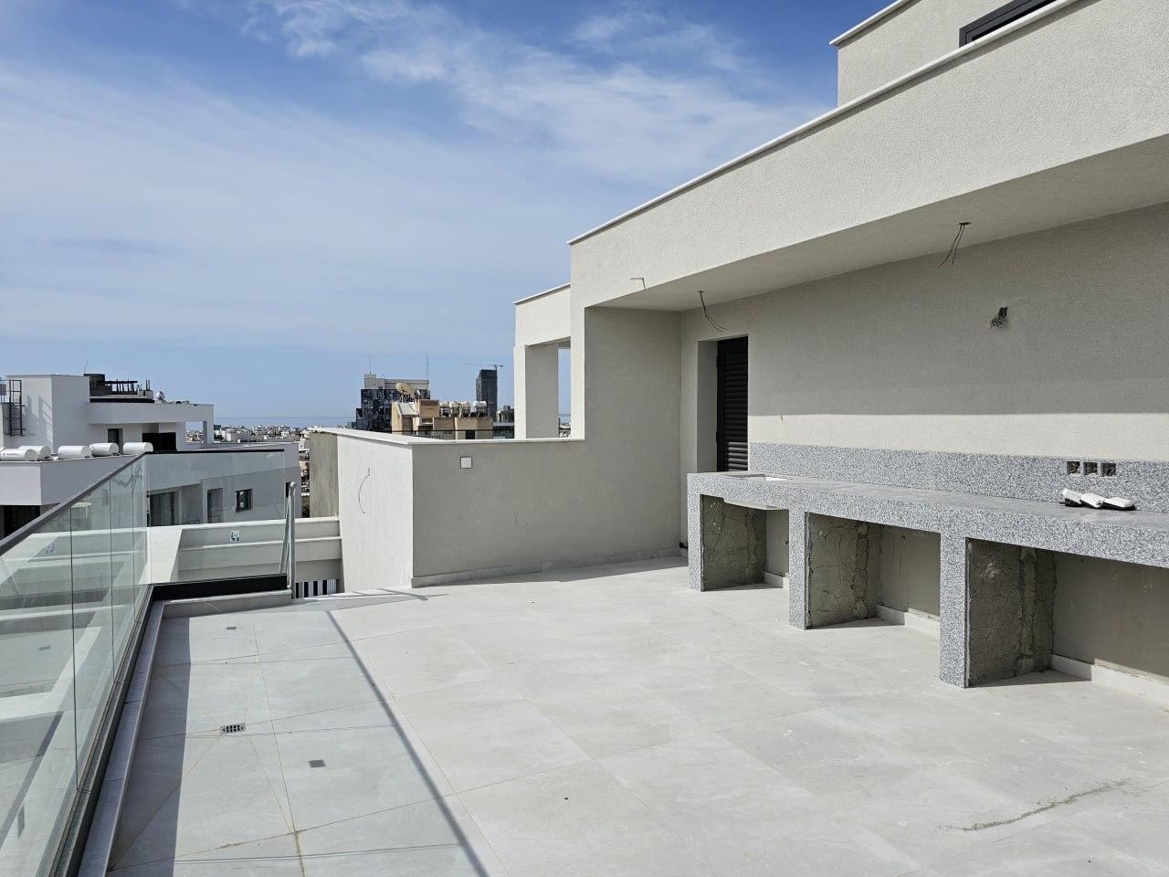 New 3-bedroom penthouse in Limassol №153683: https://dom.com.cy/en/catalog/rent/153683/ (dom.com.cy)