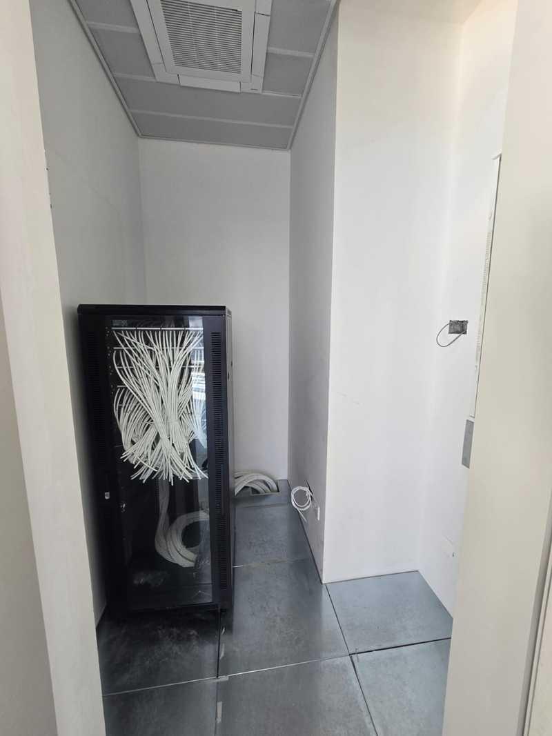 Brand new hightech and modern office 278sqm: https://www.bazaraki.com/adv/5799156_brand-new-hightech-and-modern-office-278sqm (www.bazaraki.com)