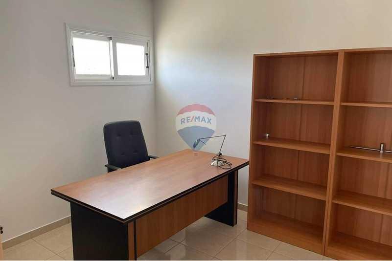 Prime industrial warehouse in aradippou: https://www.bazaraki.com/adv/5789318_prime-industrial-warehouse-in-aradippou (www.bazaraki.com)