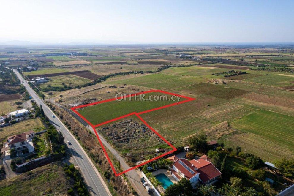 Residential fields in Astromeritis Nicosia: https://www.offer.com.cy/en/residential-fields-in-astromeritis-nicosia/21-708274/ (www.offer.com.cy)