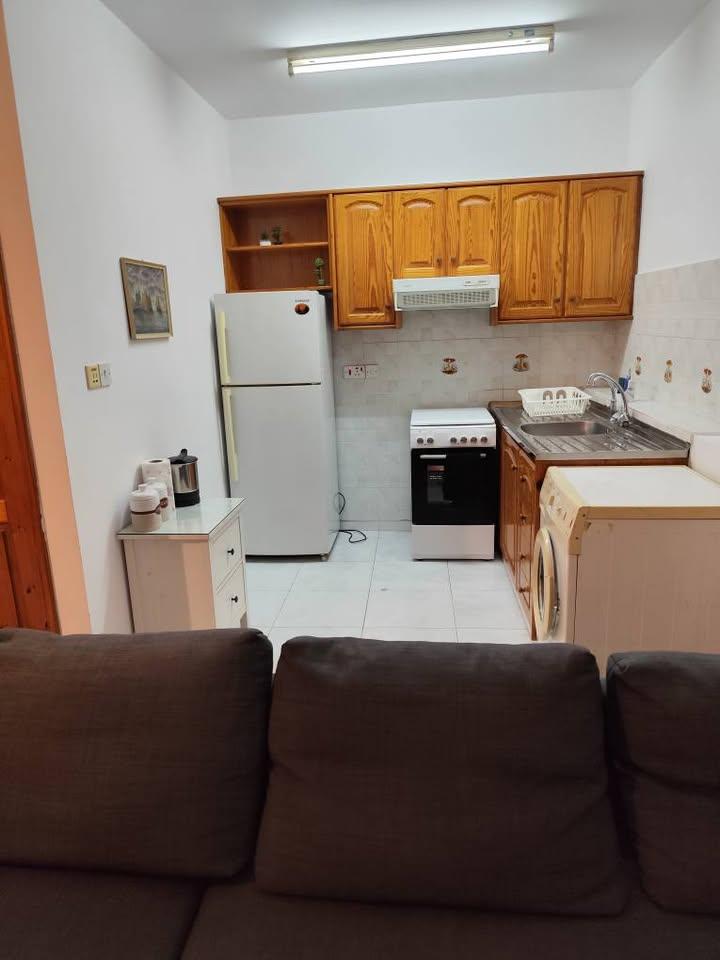 Studio apartment: https://www.facebook.com/marketplace/item/2101419567034810 (www.facebook.com)