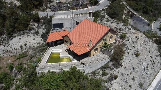 5 Bed Detached House for sale in Kyperounta, Limassol: https://www.offer.com.cy/en/5-bed-detached-house-for-sale-in-kyperounta-limassol/21-817041/ (www.offer.com.cy)