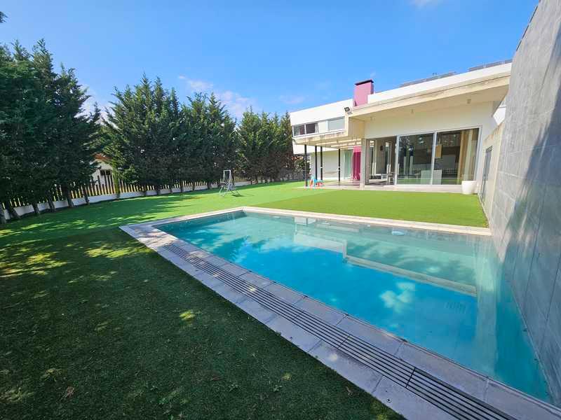 4-bedroom detached house for sale: https://www.bazaraki.com/adv/5797390_6-bedroom-detached-house-for-sale (www.bazaraki.com)