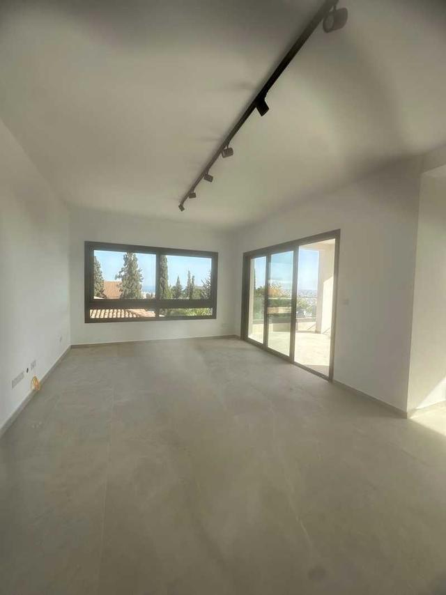 3-bedroom apartment to rent: https://www.bazaraki.com/adv/5793319_3-bedroom-apartment-to-rent (www.bazaraki.com)