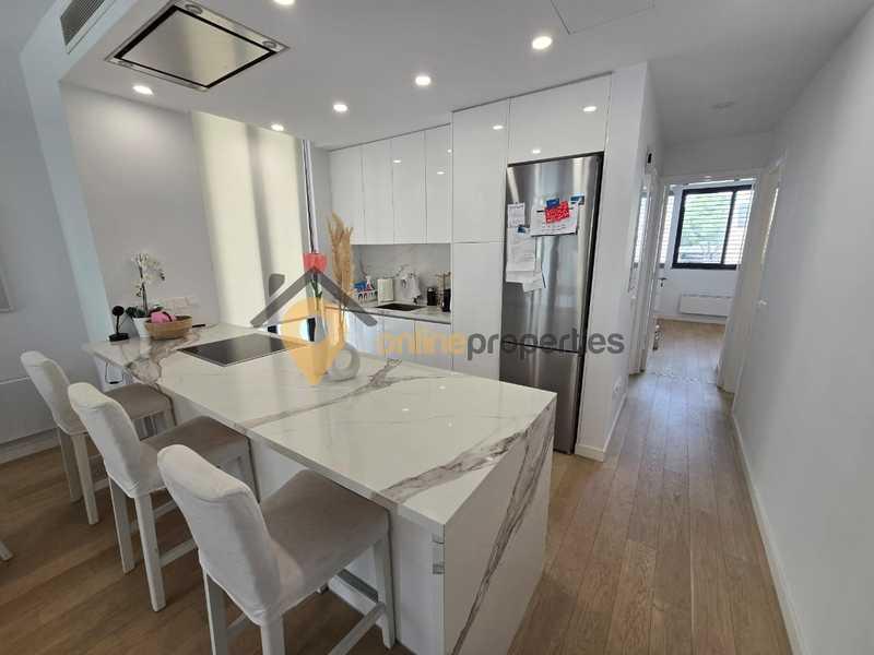 2-bedroom apartment to rent: https://www.bazaraki.com/adv/5796553_2-bedroom-apartment-to-rent (www.bazaraki.com)