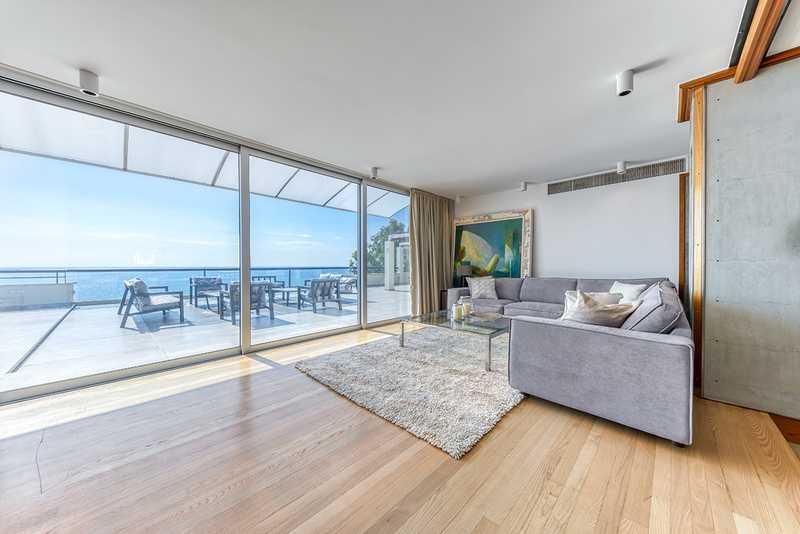 3-bedroom penthouse to rent: https://www.bazaraki.com/adv/5798285_3-bedroom-penthouse-to-rent (www.bazaraki.com)