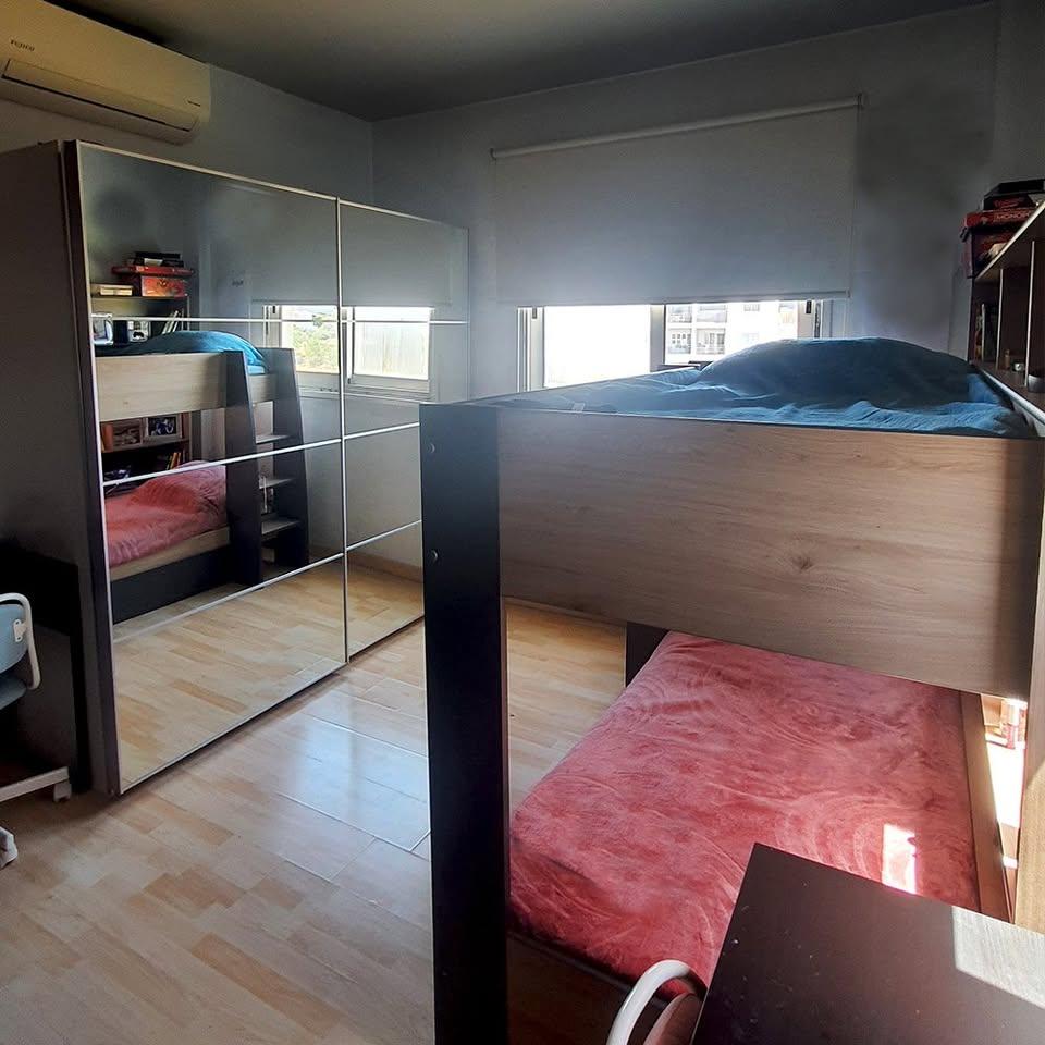 2 Beds 1 Bath Apartment/condo: https://www.facebook.com/marketplace/item/949516800468435 (www.facebook.com)
