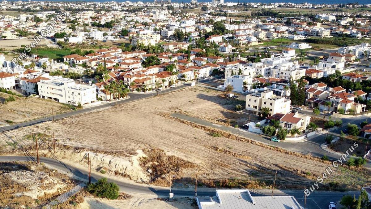 2,793 SQM Land for sale in Oroklini, Larnaca: https://www.buysellcyprus.com/property-for-sale/larnaca/oroklini/land-for-sale-oroklini-larnaca-1796717.html (www.buysellcyprus.com)