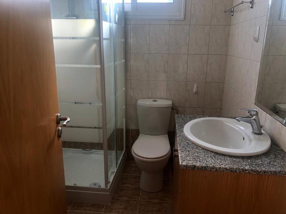 1 bed 1 bath Flat/apartment: https://www.facebook.com/marketplace/item/599567389117365 (www.facebook.com)