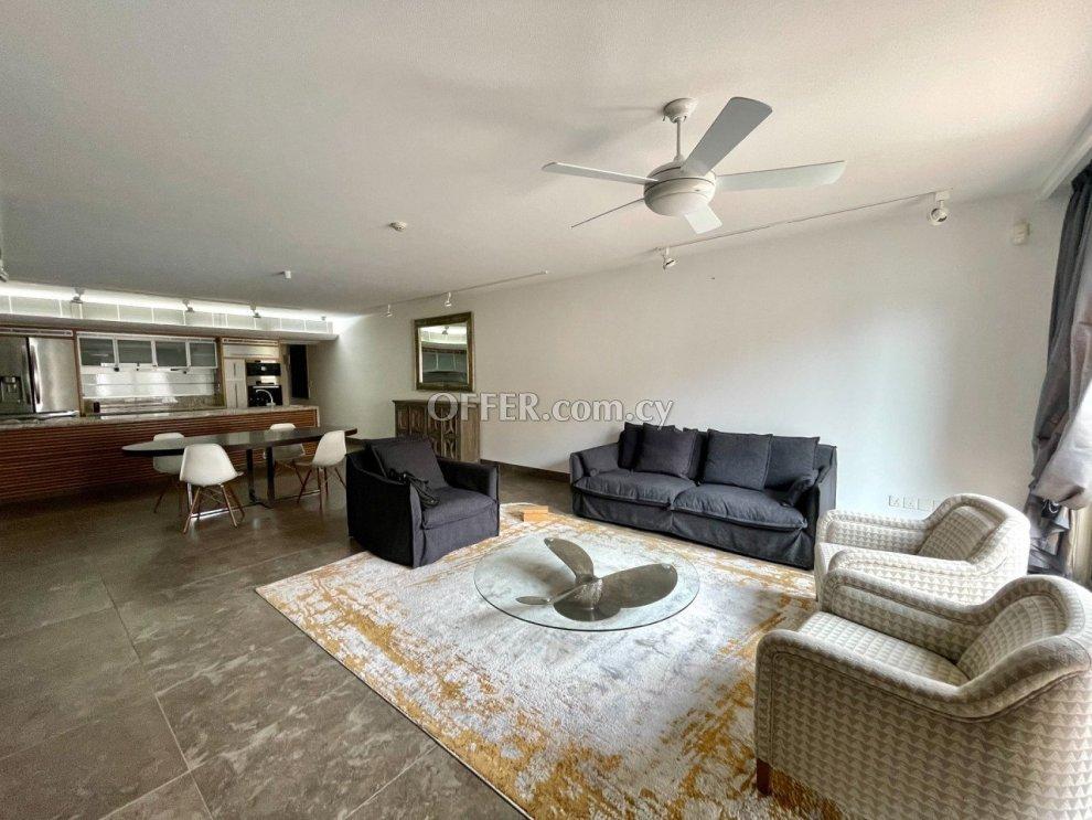 Apartment (Penthouse) in Old town, Limassol for Sale: https://www.offer.com.cy/en/apartment-penthouse-in-old-town-limassol-for-sale/21-726965/ (www.offer.com.cy)