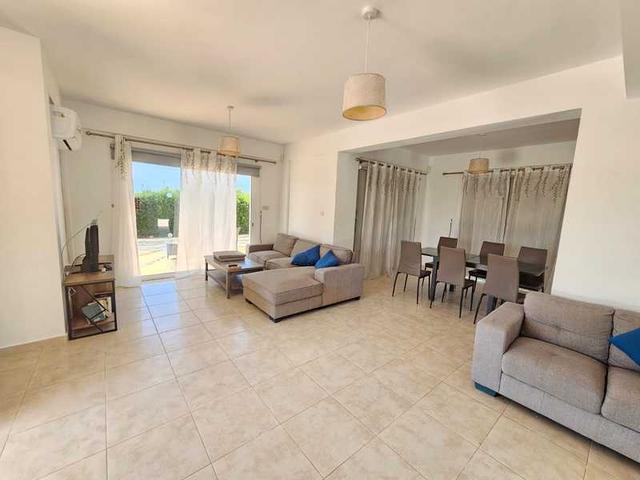 3-bedroom villa to rent: https://www.bazaraki.com/adv/5797194_3-bedroom-villa-to-rent (www.bazaraki.com)