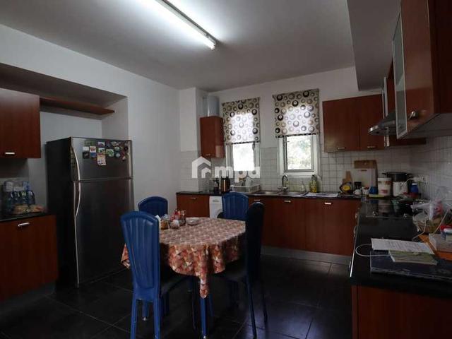 3-bedroom apartment for sale: https://www.bazaraki.com/adv/5799609_3-bedroom-apartment-for-sale (www.bazaraki.com)