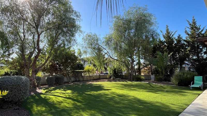 3-bedroom villa to rent: https://www.bazaraki.com/adv/5792476_3-bedroom-villa-to-rent (www.bazaraki.com)