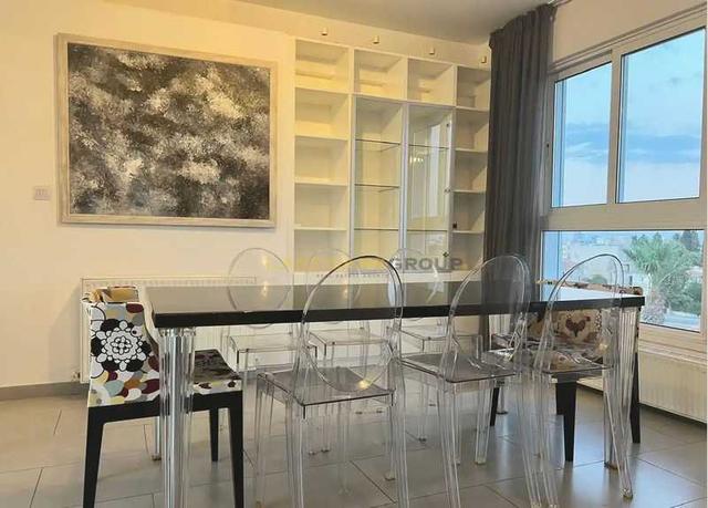 3-bedroom penthouse to rent: https://www.bazaraki.com/adv/5793821_3-bedroom-penthouse-to-rent (www.bazaraki.com)