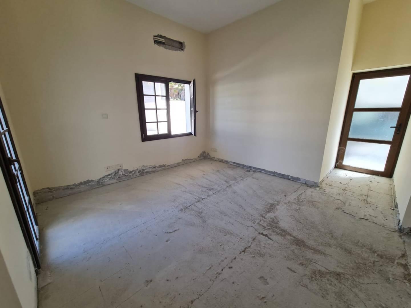 5-bedroom villa in Larnaca № 153151: https://dom.com.cy/en/catalog/sale/153151/ (dom.com.cy)
