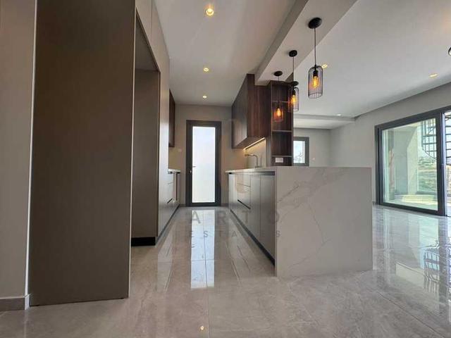 3-bedroom penthouse for sale: https://www.bazaraki.com/adv/5786579_3-bedroom-penthouse-for-sale (www.bazaraki.com)