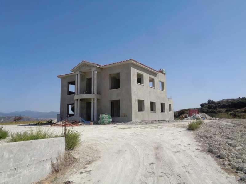 4-bedroom detached house for sale: https://www.bazaraki.com/adv/5787021_4-bedroom-detached-house-for-sale (www.bazaraki.com)