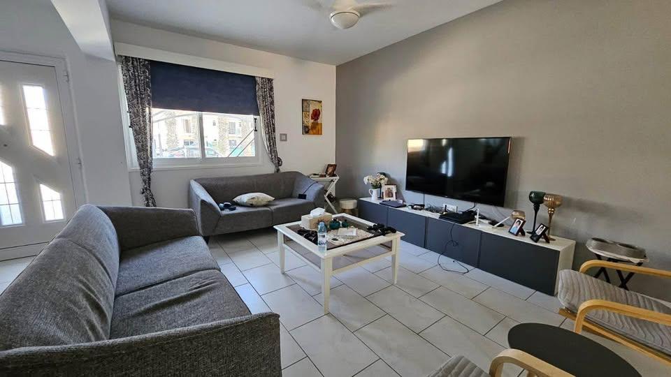 3 Bedrooms House For Sale: https://www.facebook.com/marketplace/item/3909152335963931 (www.facebook.com)
