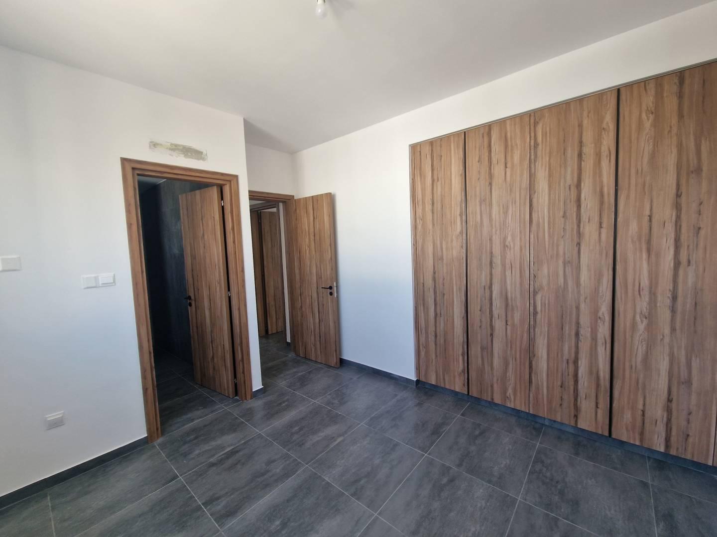 New 2-bedroom penthouse in Larnaca № 153914: https://dom.com.cy/en/catalog/sale/153914/ (dom.com.cy)