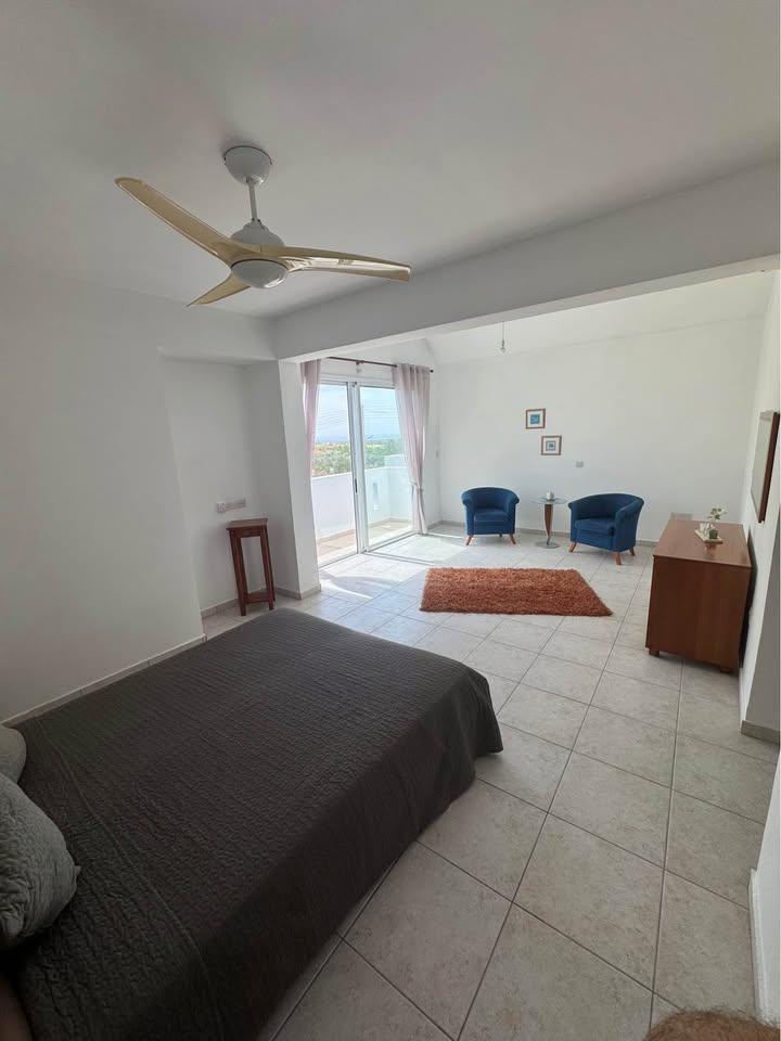 Villa for sale in Agia Marinouda: https://www.facebook.com/marketplace/item/1098626628972800 (www.facebook.com)