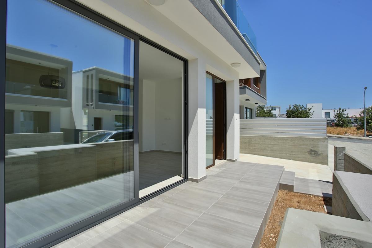 New 3-bedroom house in Paphos № 153079: https://dom.com.cy/en/catalog/sale/153079/ (dom.com.cy)