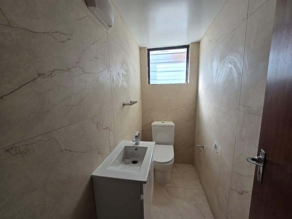 3 Beds 2 Baths House: https://www.facebook.com/marketplace/item/1225569052623149 (www.facebook.com)