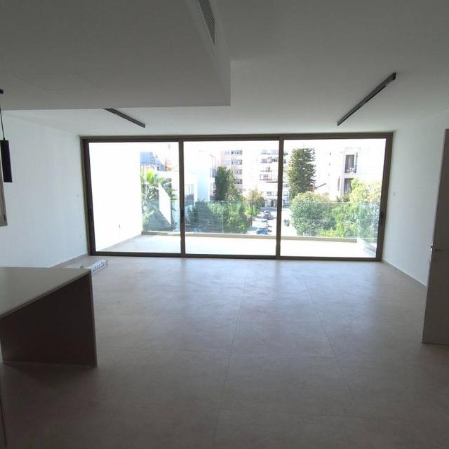 New 3-bedroom penthouse in Nicosia №148385: https://dom.com.cy/en/catalog/rent/148385/ (dom.com.cy)