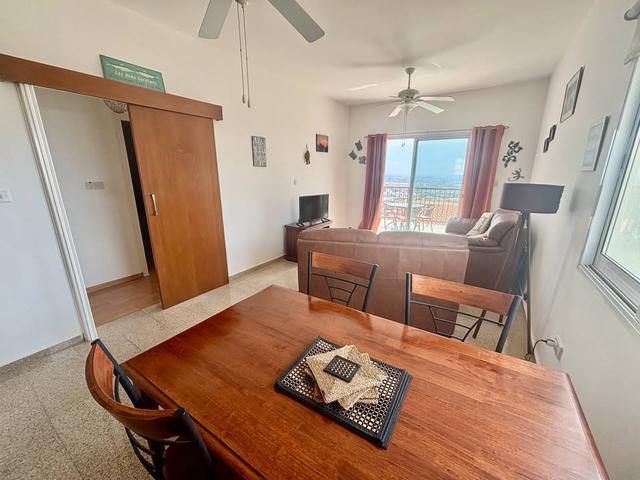 2 beds 1 bath Flat/apartment: https://www.facebook.com/marketplace/item/2848408678695148 (www.facebook.com)
