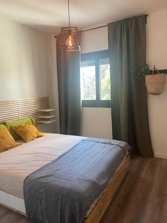 1-bedroom apartment to rent: https://www.bazaraki.com/adv/5786963_1-bedroom-apartment-to-rent (www.bazaraki.com)
