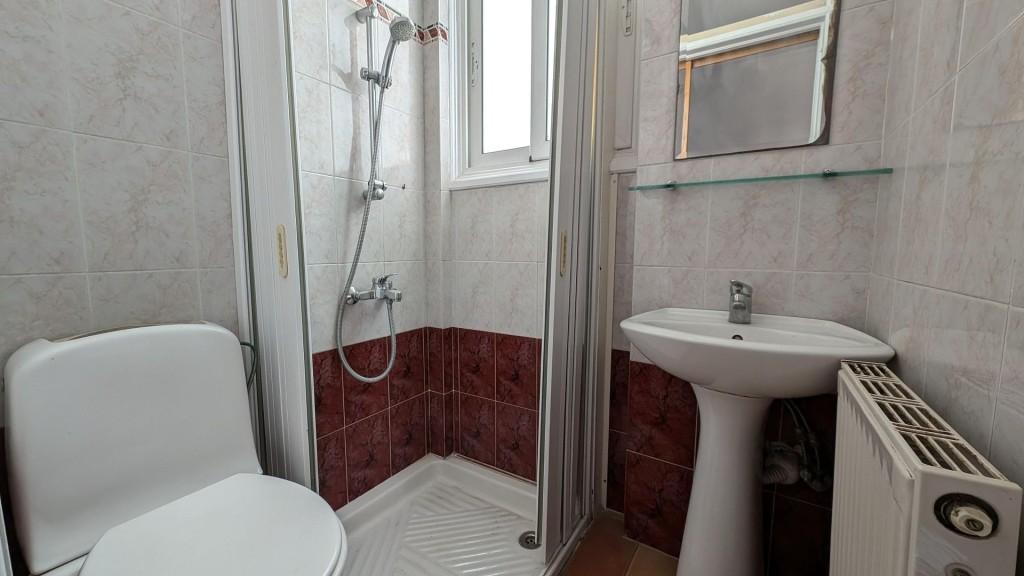 Residential Building 362 SQM For Sale: https://www.zyprus.com/property/39148/9-bedrooms-building-residential-building-in-kaimakli-nicosia (www.zyprus.com)