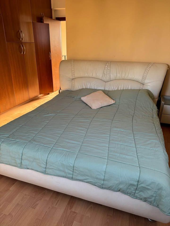 Only room for rent: https://www.facebook.com/marketplace/item/1706117586777242 (www.facebook.com)