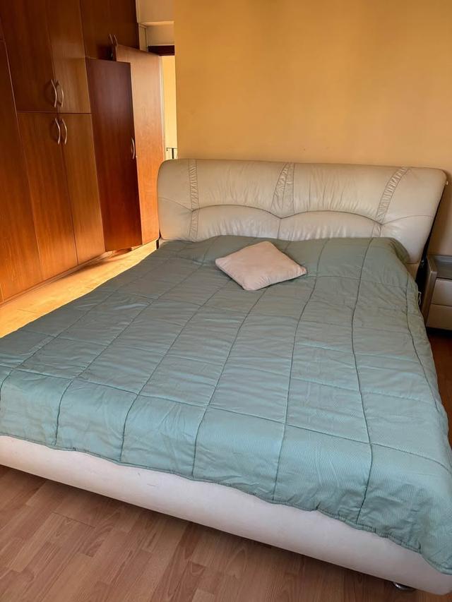 Only room for rent: https://www.facebook.com/marketplace/item/1706117586777242 (www.facebook.com)