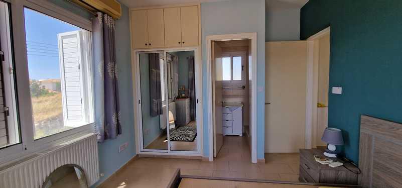 3-bedroom maisonette to rent: https://www.bazaraki.com/adv/5797411_3-bedroom-maisonette-to-rent (www.bazaraki.com)