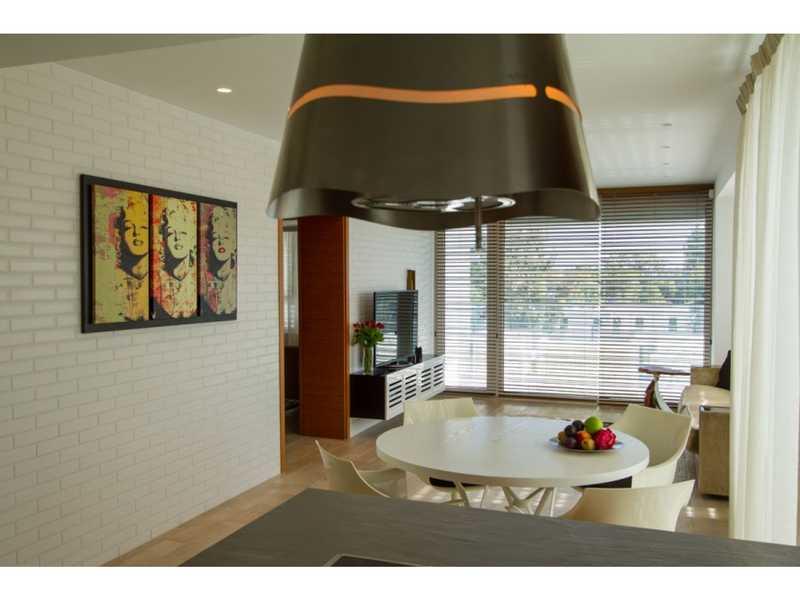 3-bedroom apartment for sale: https://www.bazaraki.com/adv/5796480_3-bedroom-apartment-for-sale (www.bazaraki.com)