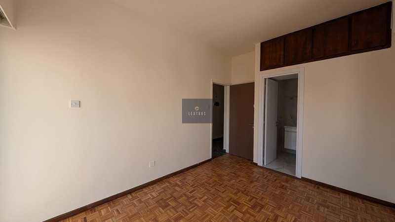 4-bedroom apartment for sale: https://www.bazaraki.com/adv/5766163_4-bedroom-apartment-for-sale (www.bazaraki.com)